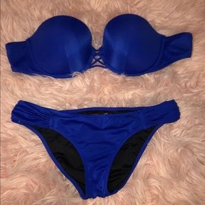 Victoria’s Secret bikini
